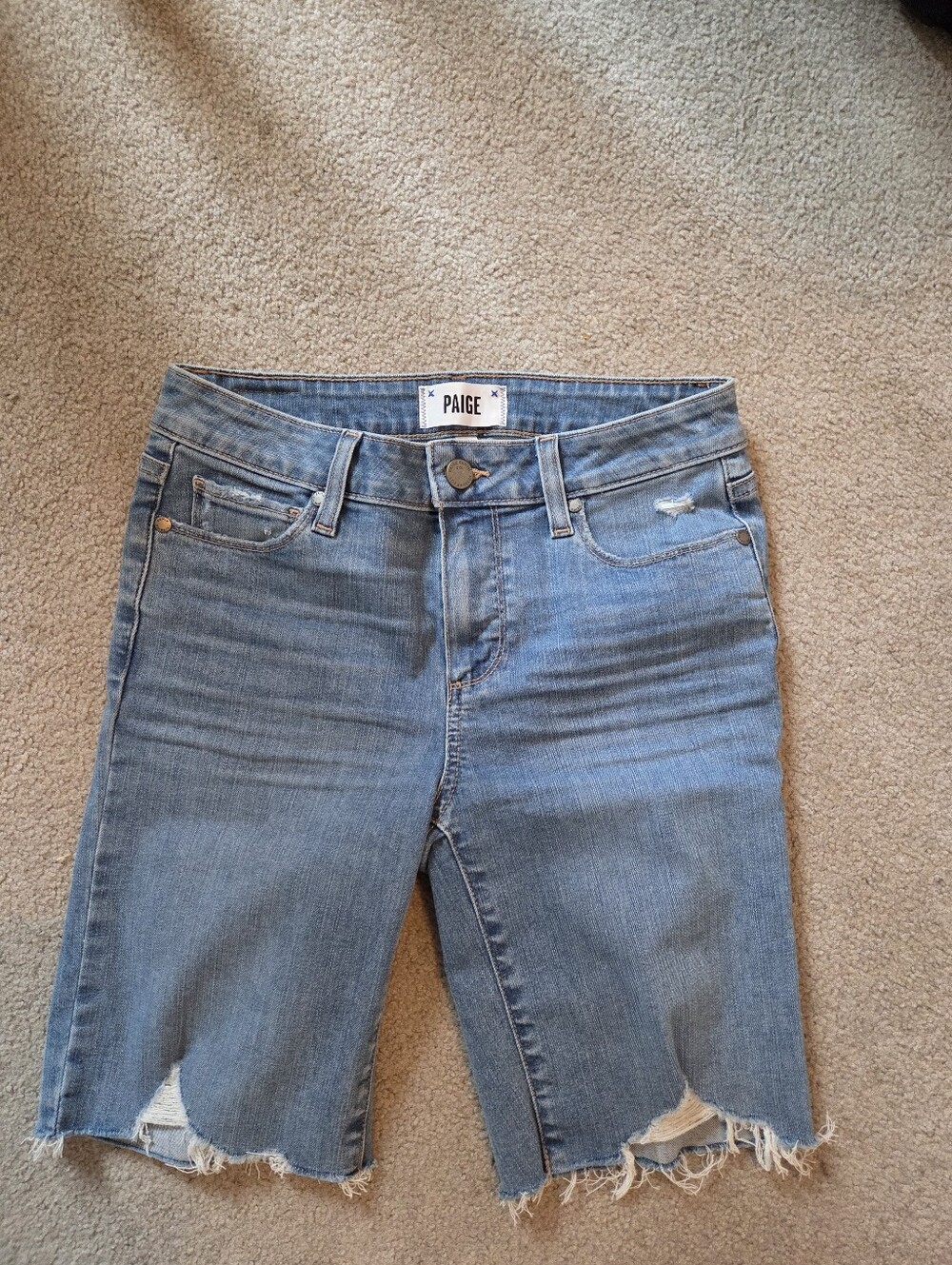 Paige Jax Knee Short Size 26